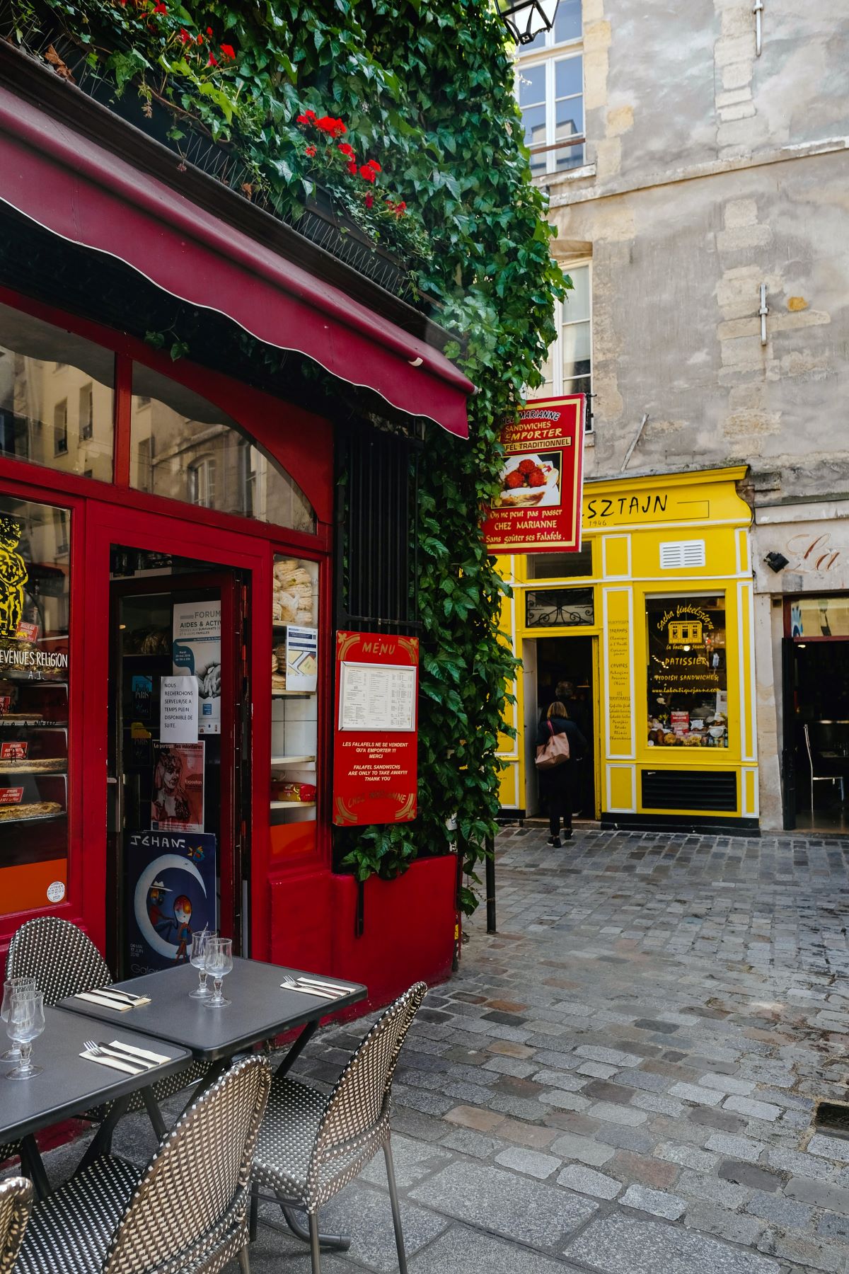 Le Marais Restaurants: A Local's Guide to 8 Must-Try Eateries