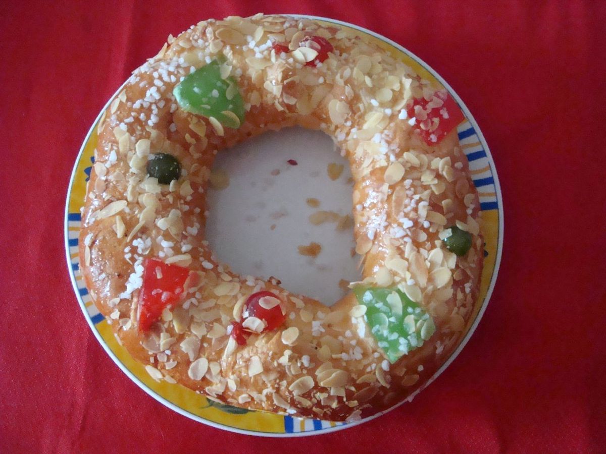 bolo rei (kings cake) portuguese christmas foods