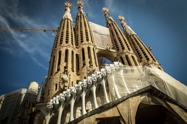 The gorgeous Sagrada Familia church in Barcelona—a must visit! One of the best things to do in Barcelona, read more in our ultimate travel guide to Barcelona! 