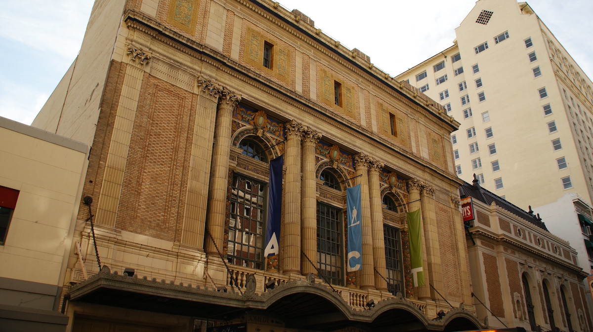 Exterior shot of the Curran Theater in San Francisco