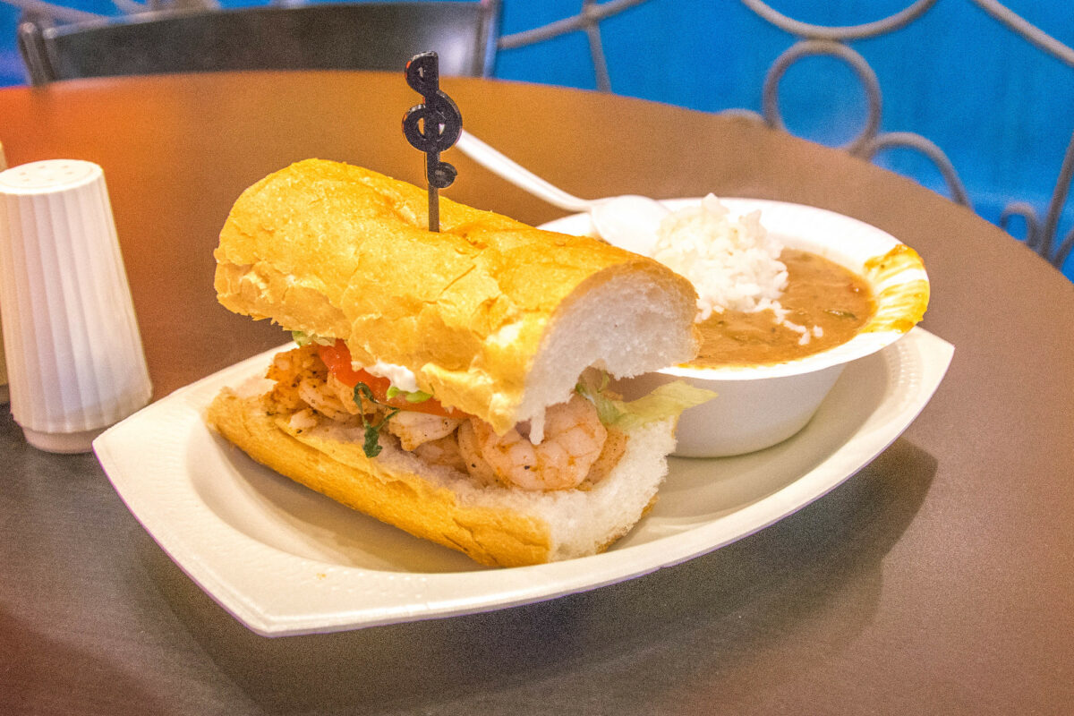 shrimp sandwich with gumbo soup