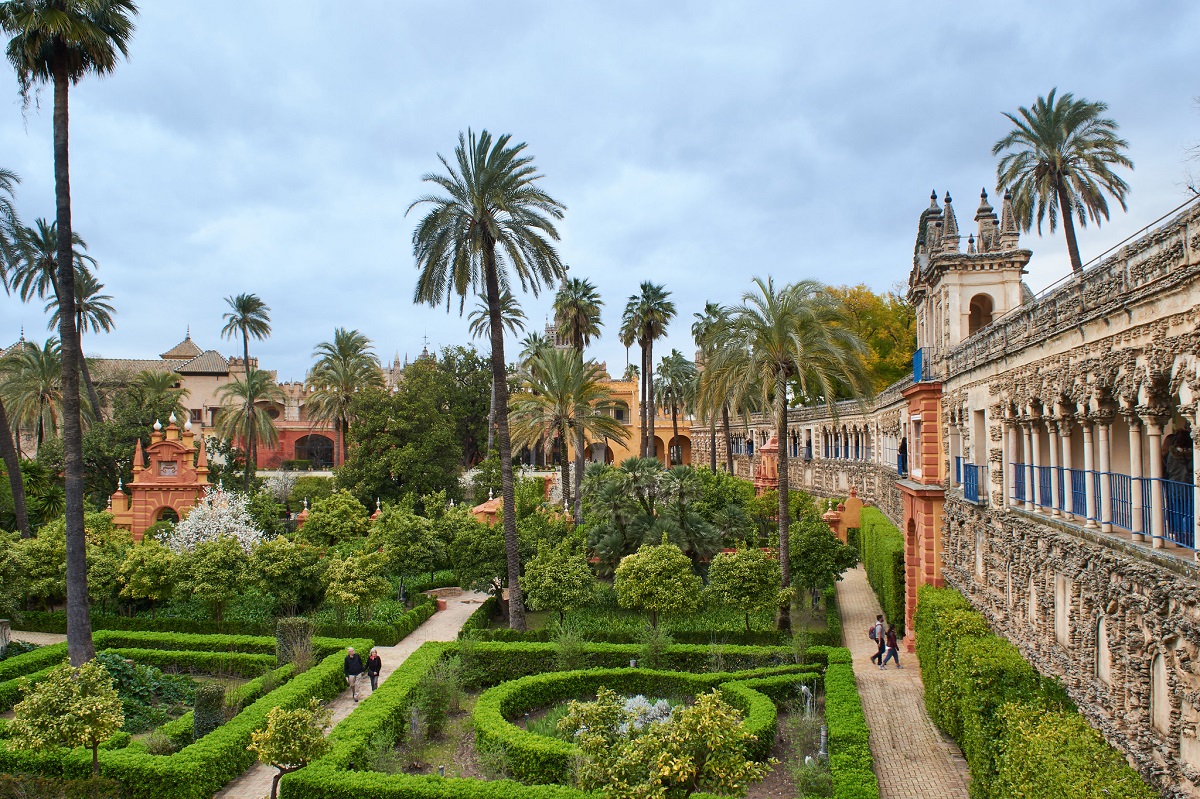 Jardines del Real Alcázar in seville from above with gardens and trees