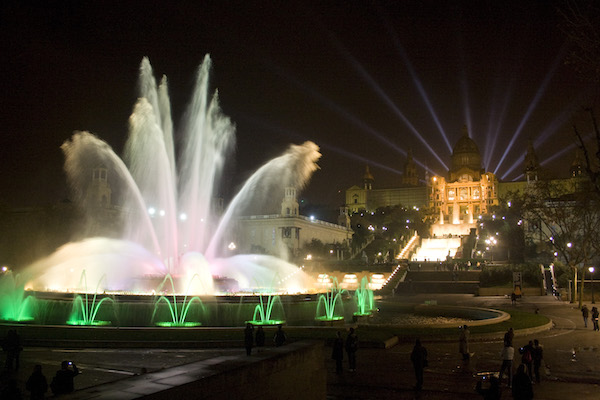 Visiting Barcelona in December? Don't miss the special holiday edition of the Montjuïc Magic Fountain show!