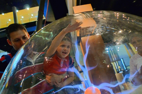 With its fun and interactive science exhibits, CosmoCaixa is one of our favorite activities for kids in Barcelona!
