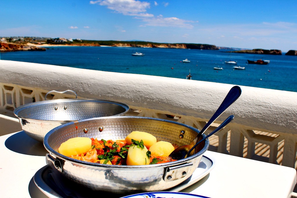 Cataplana served by the water in the Algarve