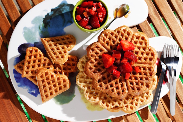 Väcka serves some of the best vegan and vegetarian brunch in Barcelona, including delicious gluten free waffles!