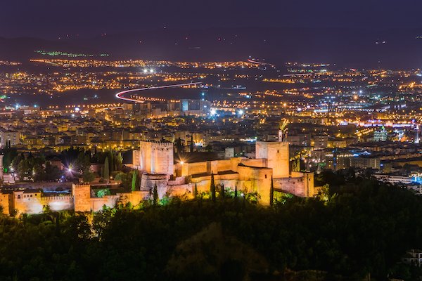If you're visiting Granada in August, consider a nighttime visit to the Alhambra. You'll beat the heat and discover the true magic of this monument!