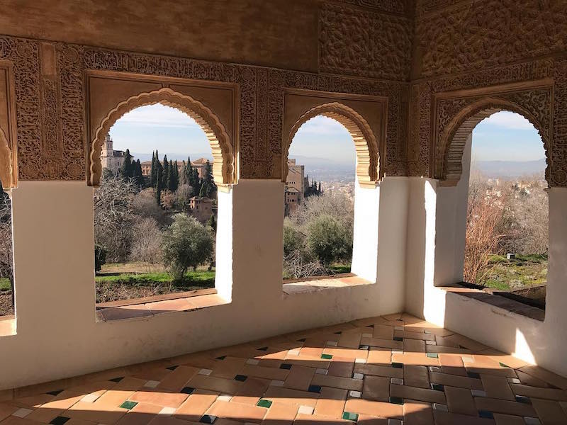If you're not sure where to buy tickets to the Alhambra, this guide will help!