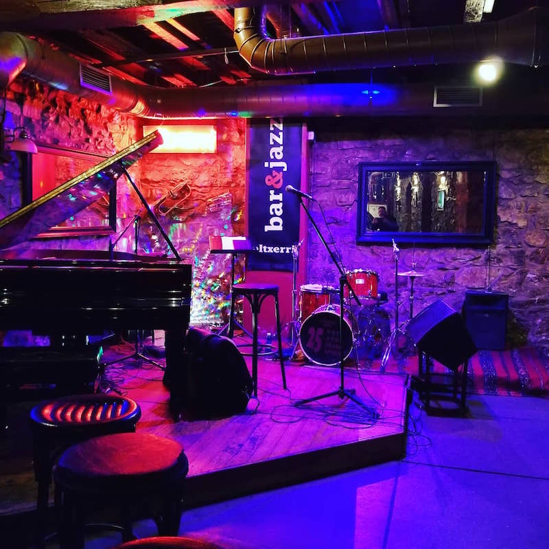 You'll find some of the best live music in San Sebastian at Altxerri, a great underground jazz club. 