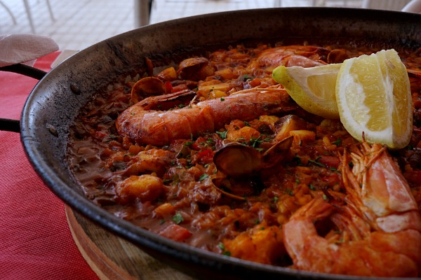 When asking about the cuisine in San Sebastian, many people ask about paella and the rice dish is amazing in Restaurante Ama-Lur, served with fresh prawns and, of course, a big slice of lemon. If you're wondering where to eat in San Sebastian's Gros neighborhood, give them a try!
