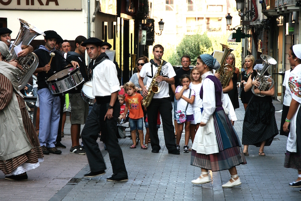 Euskal Jaiak is a fantastic opportunity to experience many different aspects of Basque culture, like traditional music and dancing.