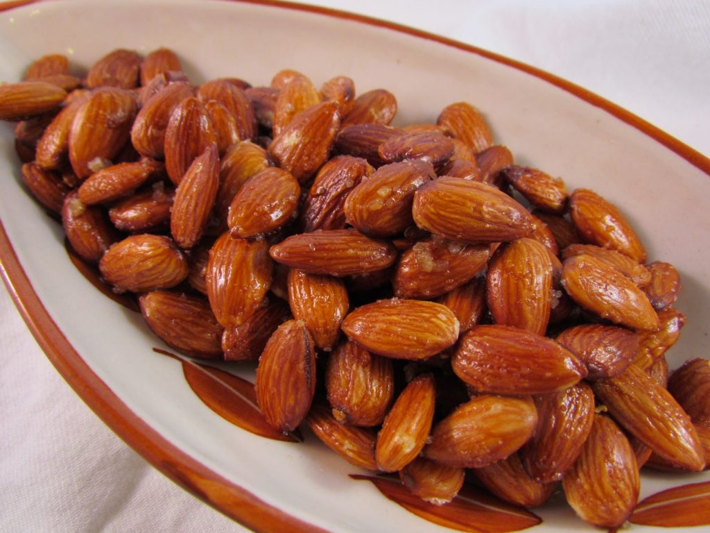 Delicious fried almonds are always a treat, and such an easy tapas recipe too!