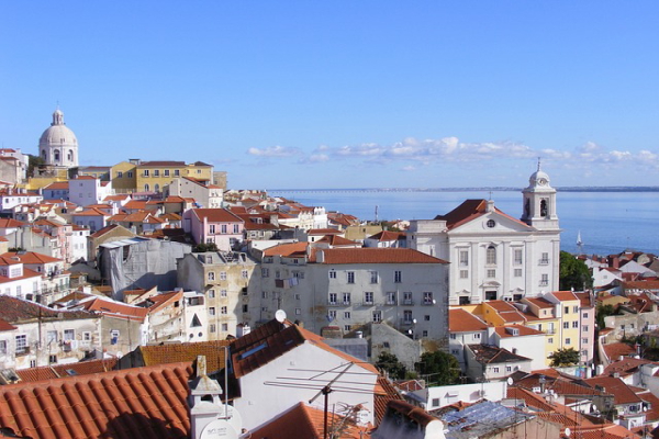 One of the key itinerary items when exploring Lisbon in 3 days: Alfama!