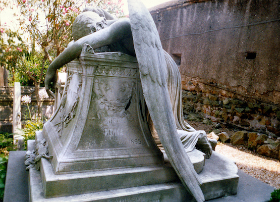 The non-Catholic cemetery is one of the most unique sights in Rome off the beaten track.