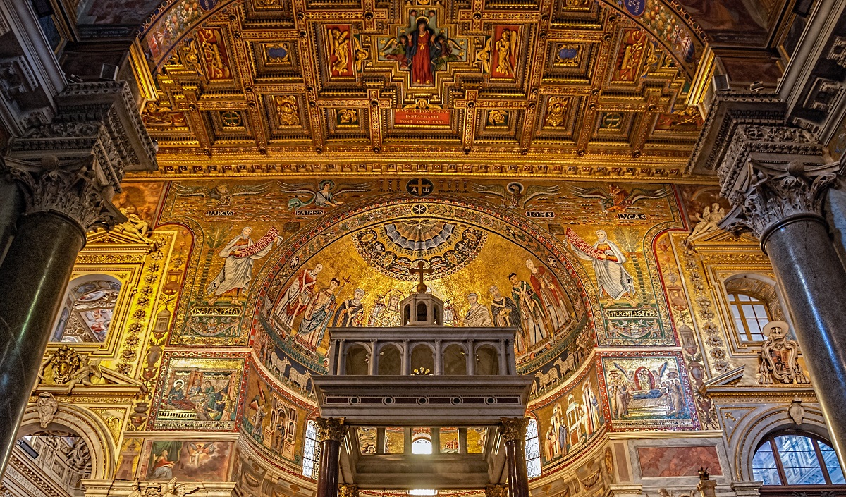 Santa Maria in Trastevere is one of the best places to see art in Rome