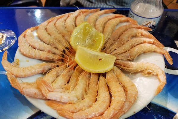 If you're wondering where to eat early in Barcelona, we suggest trying the freshest fish in town at Botafumeiro!