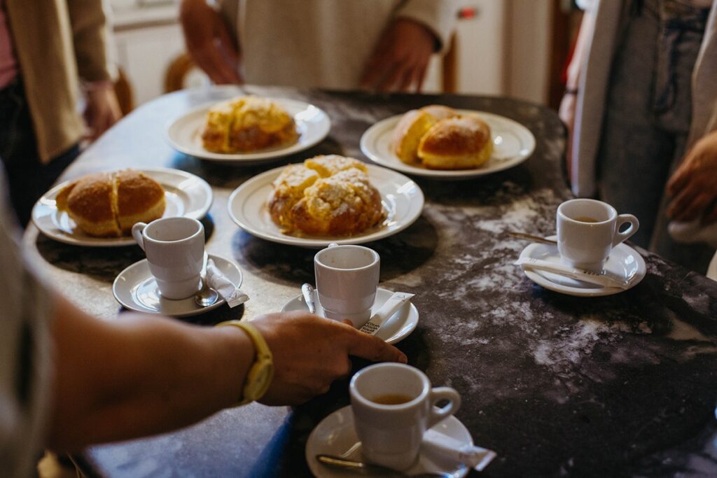 How to Order Coffee in Portugal Like a Local – Devour Tours