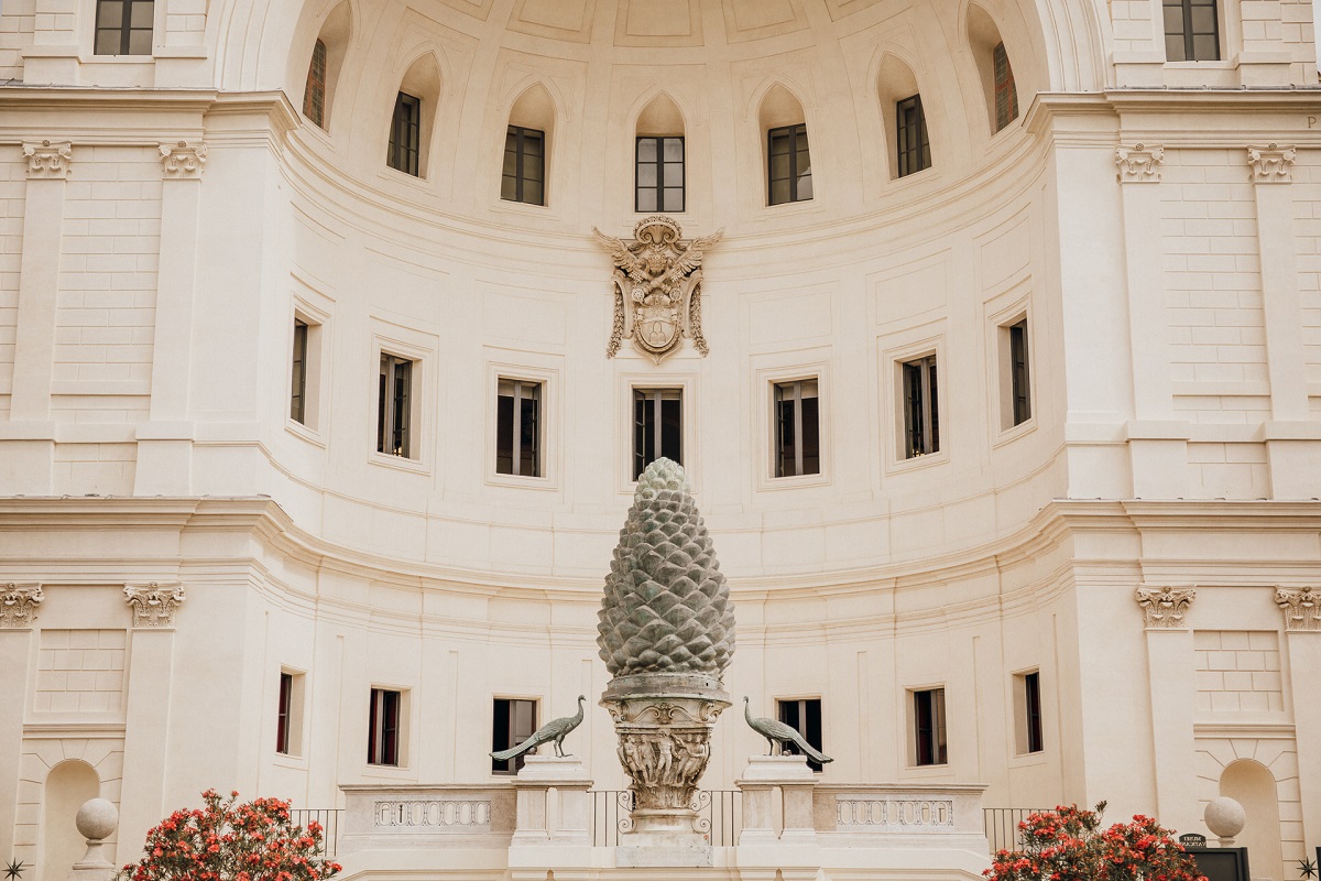 The Cortile della Pigna, or Pinecone Courtyard, features a pinecone statue that used to be a fountain!