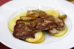 This is solomillo al whisky, one of the most popular tapas in Seville!