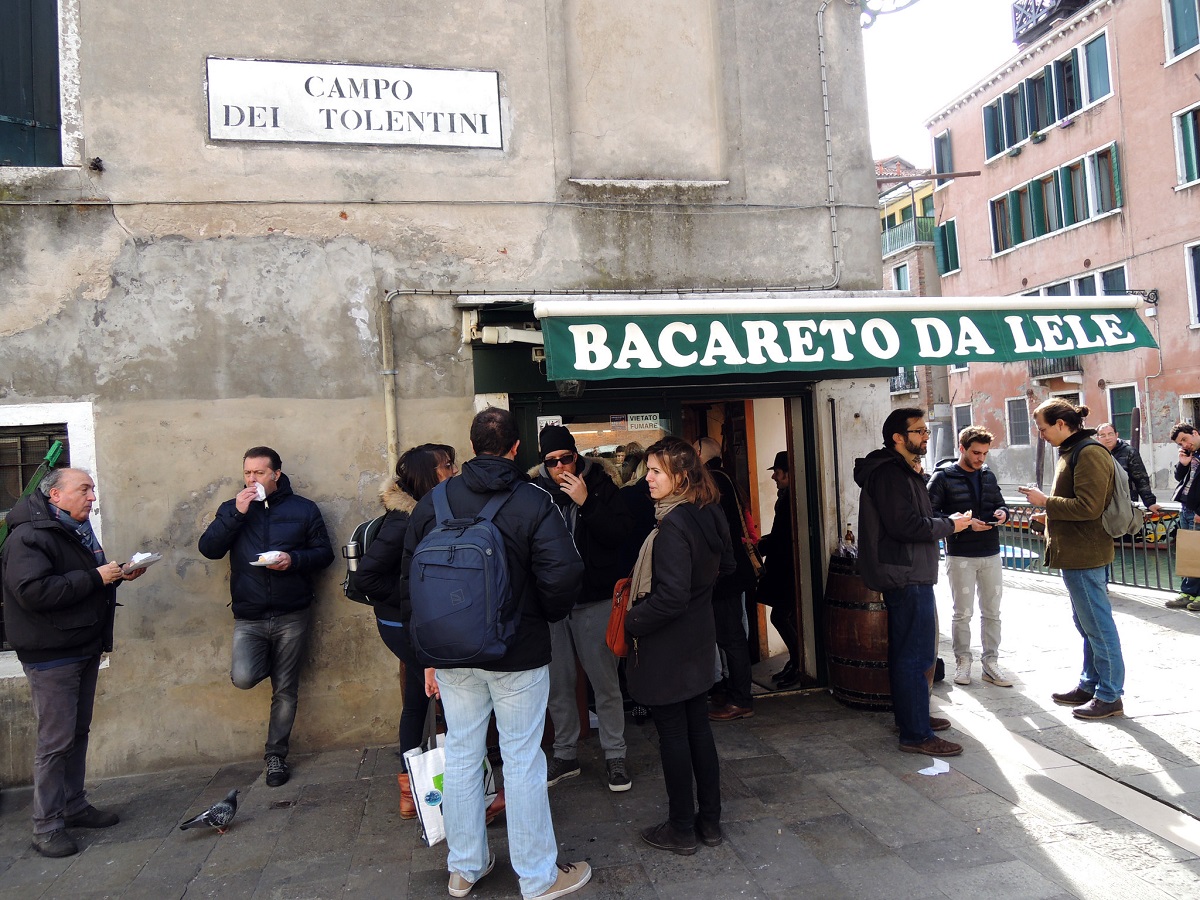 Bacareto da Lele is a great grab-and-go option for enjoy cicchetti al fresco