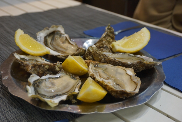 Not only is Wepler one of the can't-miss Batignolles restaurants, but they serve up some of Paris' best oysters, too.