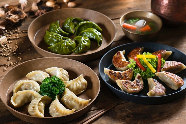 Some of the best Belleville restaurants reflect the growing ethnic diversity in the area, such as Raviolis Nord-Est, which serves up tasty Chinese dumplings.