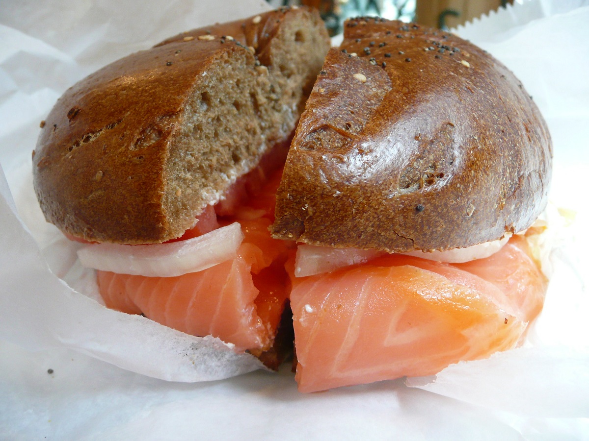 Lox bagel in NYC with tomatoes