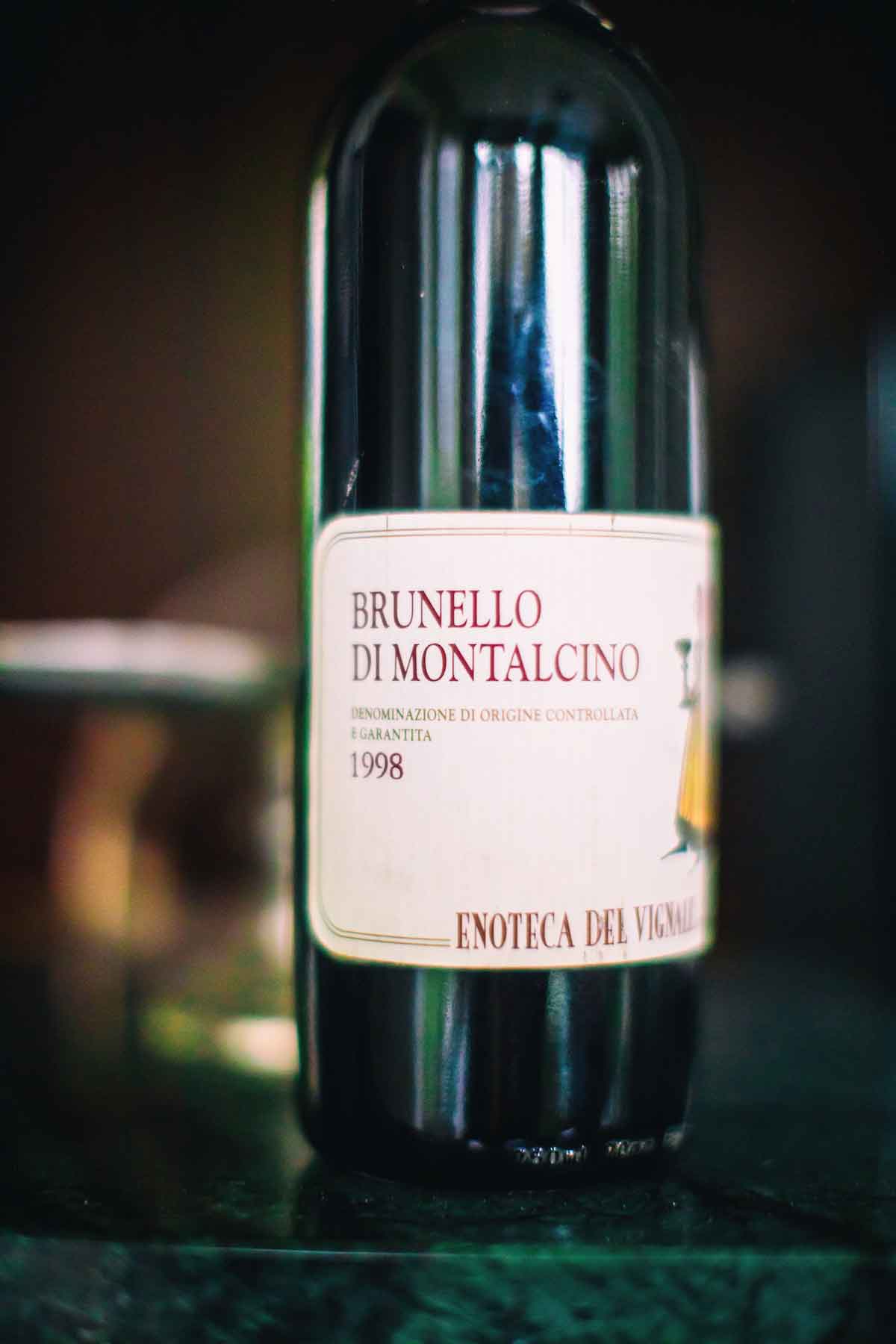 Close up of the label on a bottle of 1998 Brunello di Montalcino wine