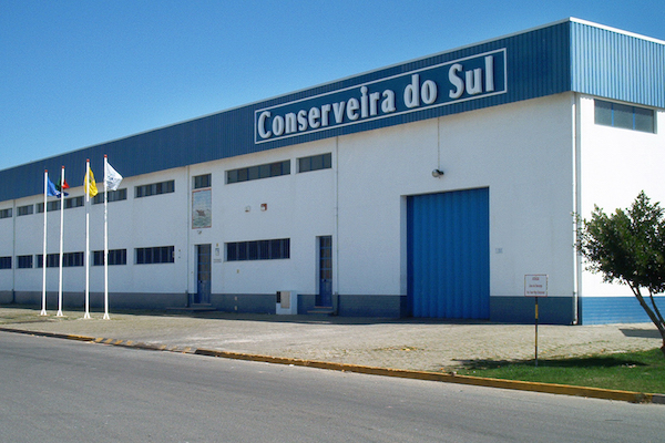 Conserveira do Sul is Portugal's leading canning factory. 