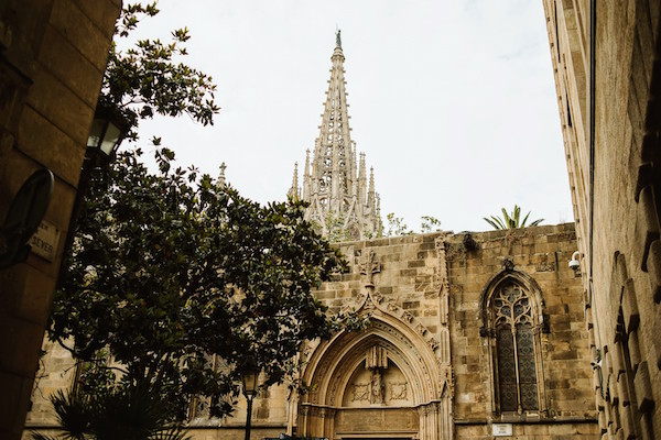 There are plenty of great options for luggage storage in Barcelona, including several in the central Gothic Quarter.