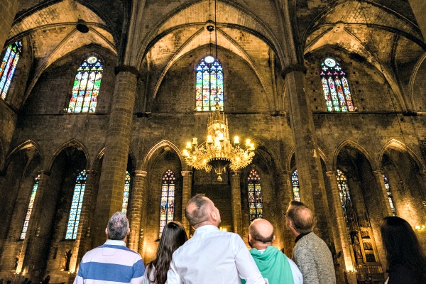 The architecture in Barri Gothic make it one of our top choices of where to stay in Barcelona!