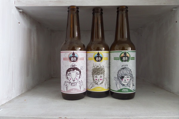 Oitava Colina is the most popular craft beer in Lisbon. The three original bottles feature cool designs by the urban artist Gonçalo MAR.