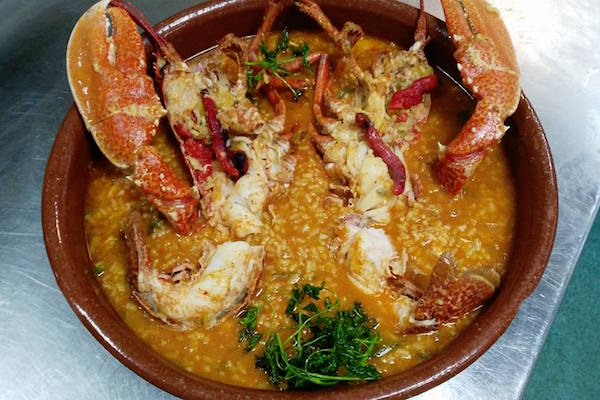Where to eat in Jerez? El Bichero of course! Try delicious dishes like this arroz con bogavante.