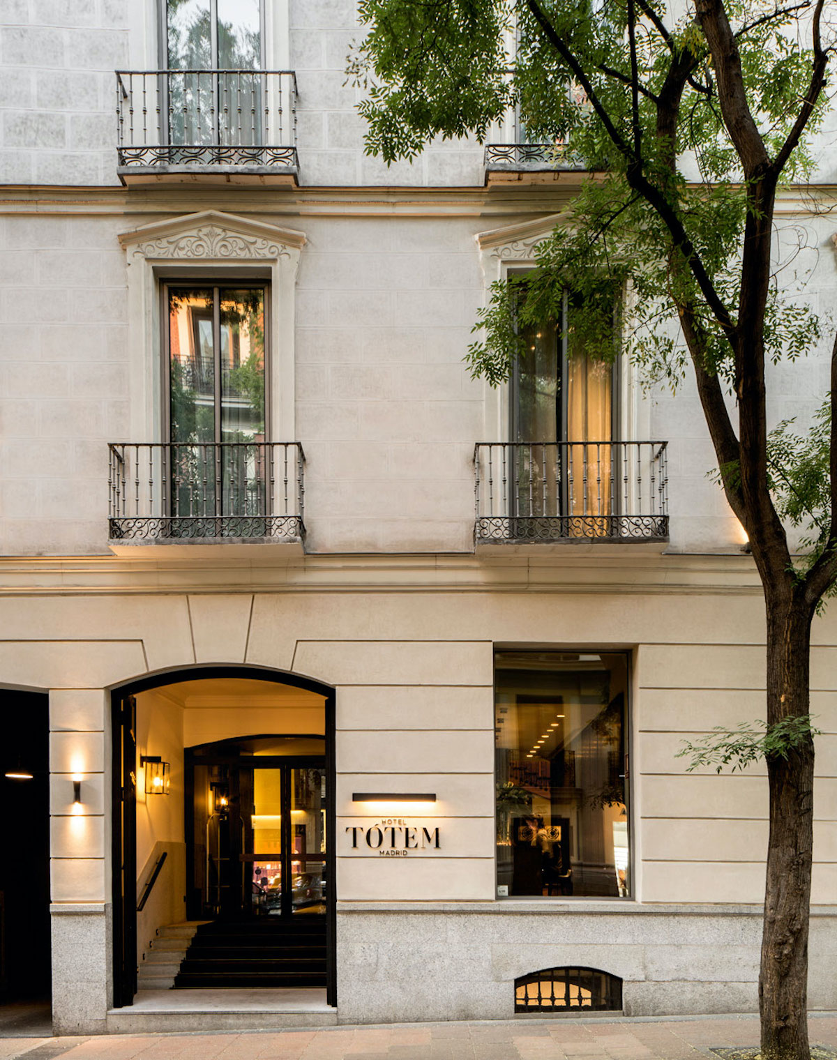 Exterior of the Tótem Hotel in Madrid