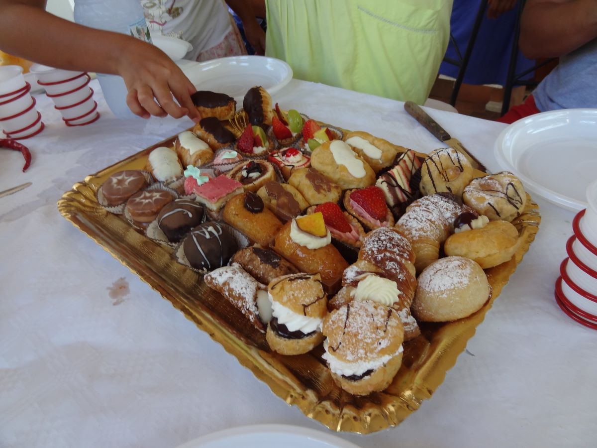 mini pastries on golden tray