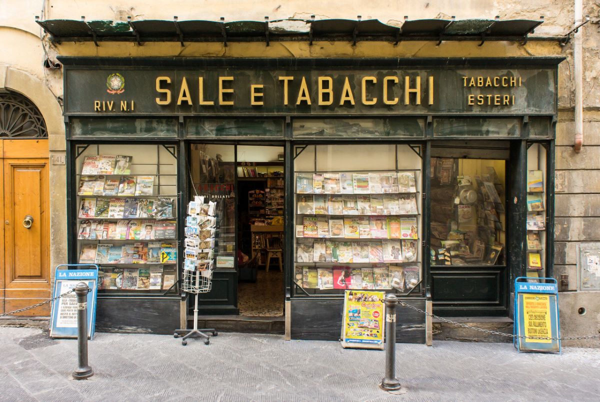 tabacchi shop in florence
