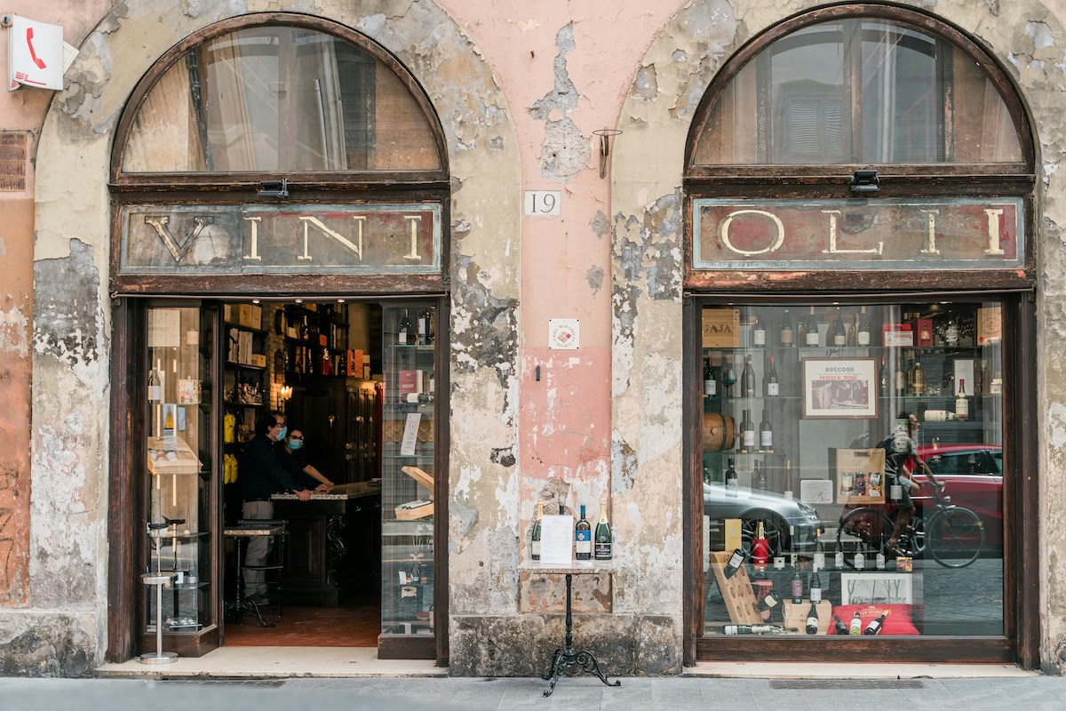 Italian wine shop in Rome