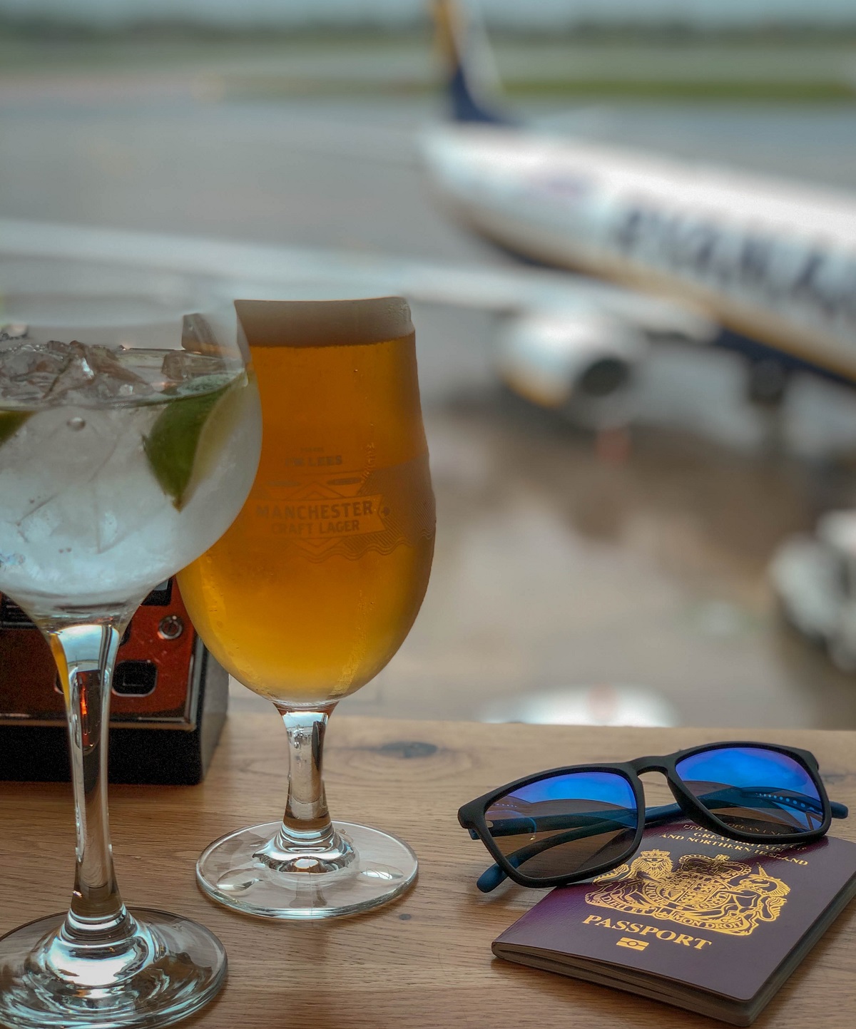 Grabbing a beer and cocktail at LaGuardia Airport in New York City