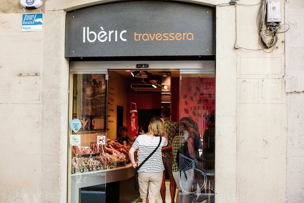 Front of Ibèric Travessera charcuterie shop