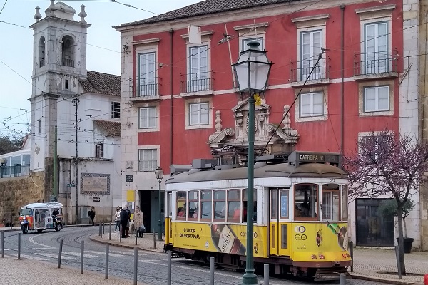If you heard of Lisbon trams, you probably know about the 28. Starting in Martim Moniz, the tram 28 travels through Alfama passing through the Miradouro das Portas do Sol, as pictured here.