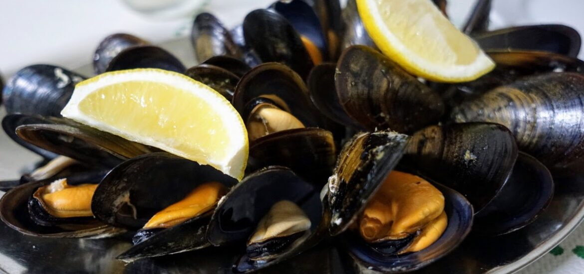 Small mussels (clochinas)