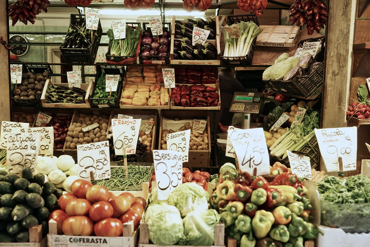 The San Leonardo Market is the perfect place to pick up picnic or dinner supplies. 