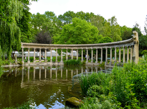 When it comes to parks in Paris, it doesn't get much better than Parc Monceau.