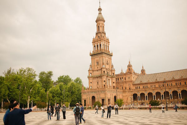 One of our favorite things to do in Seville in October is to take a walk through Parque María Luisa and Plaza de España.