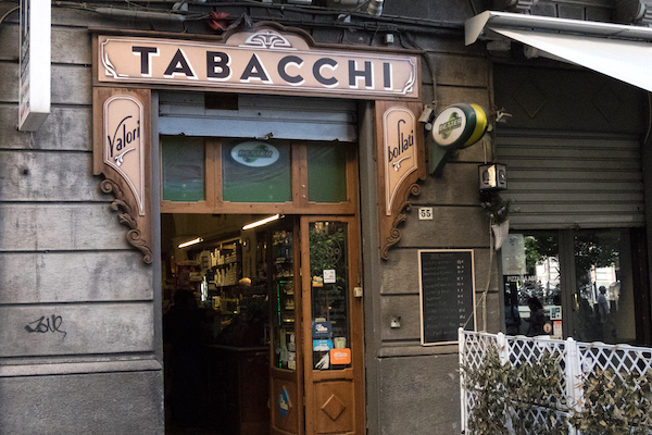 Tobacconist shop in Rome