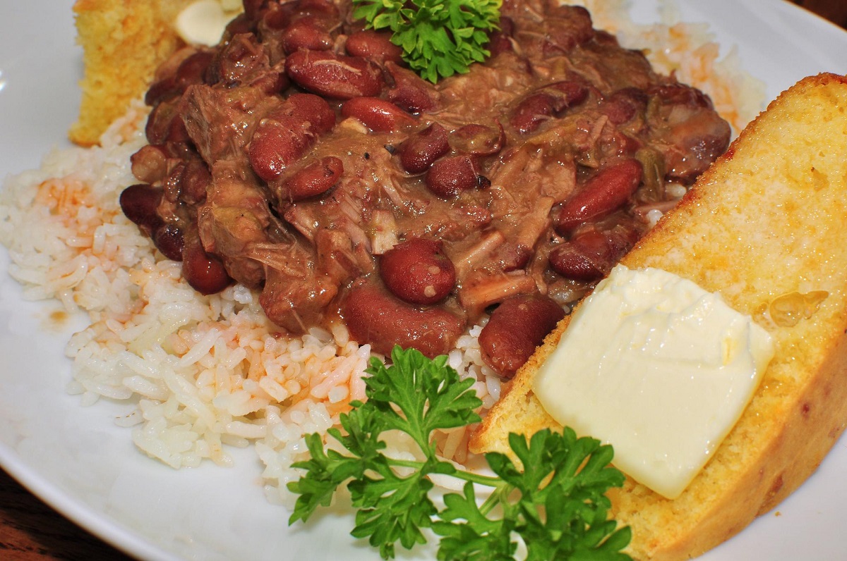 Plate of New Orleans red beans and rice with bread