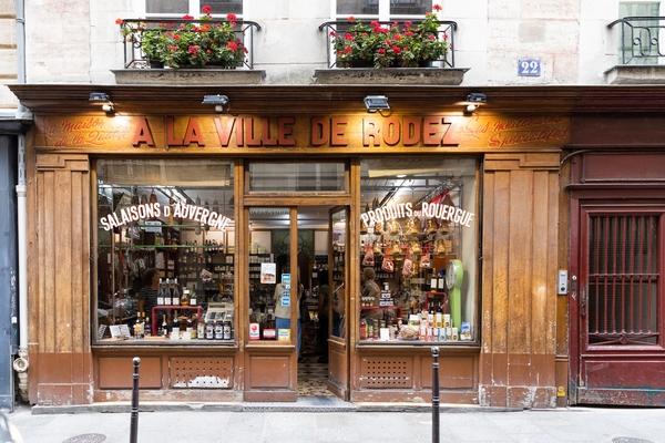 Practicing responsible tourism in Paris means forgoing the big, flashy brand names in favor of small, locally owned shops.