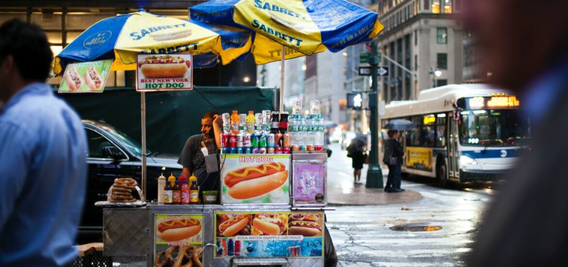 hotdog-street-vendor-nyc