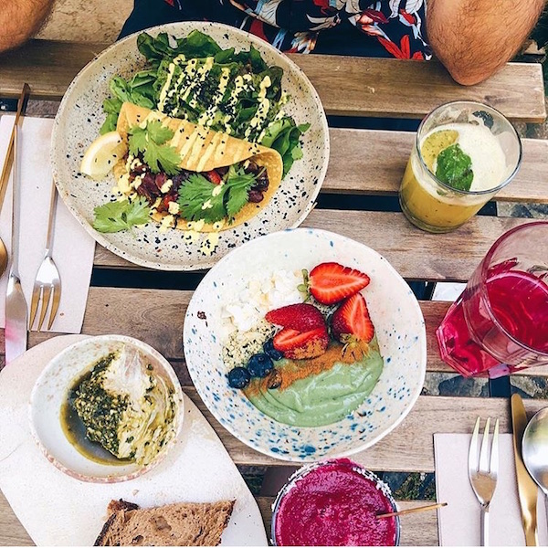 The cozy vibe at family-run My Mother's Daughters makes it one of our favorite places to enjoy vegan food in Lisbon—and we haven't even gotten to the incredible smoothie bowls yet!